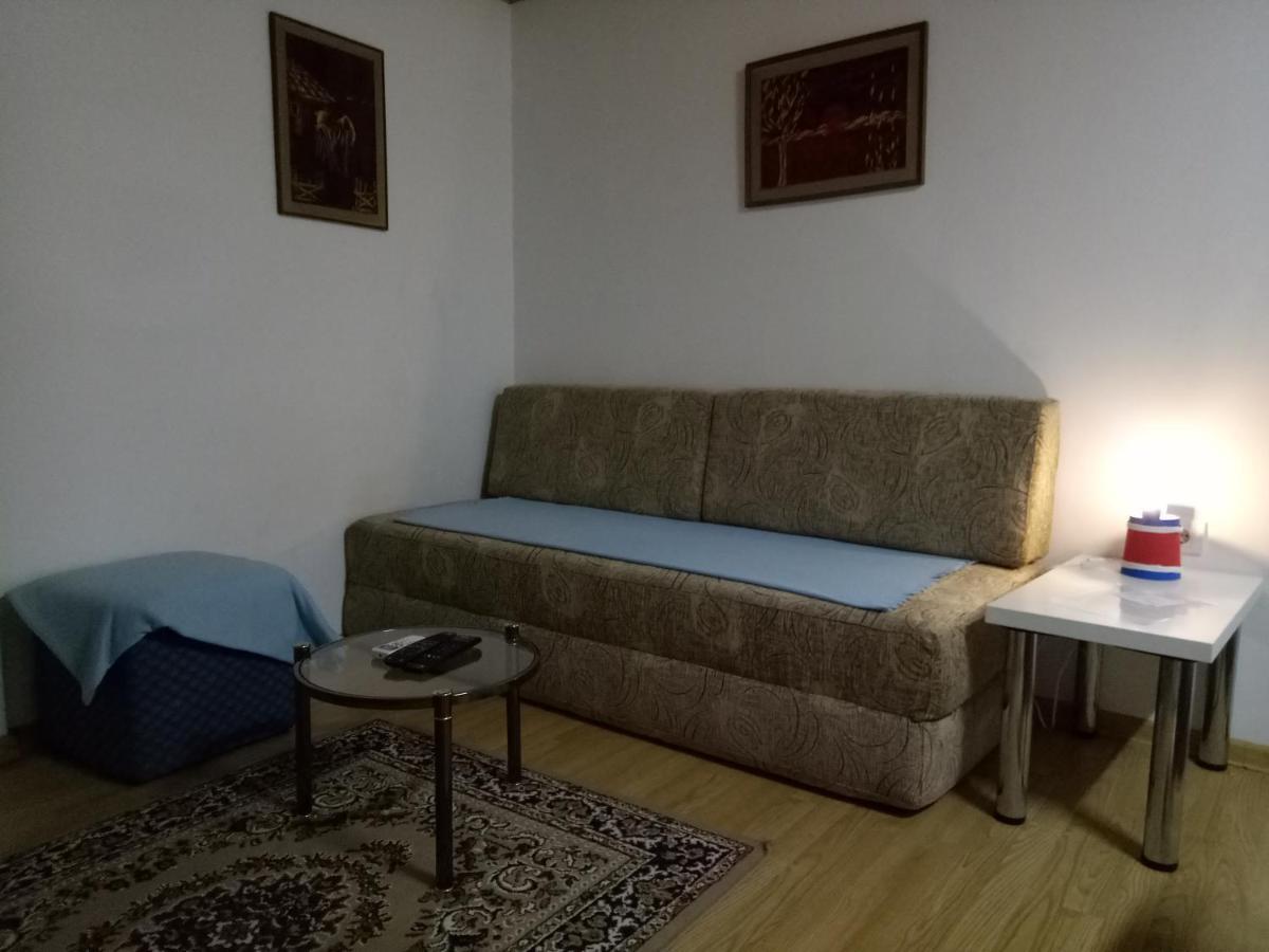 Tiki Apartmen เบลเกรด ภายนอก รูปภาพ